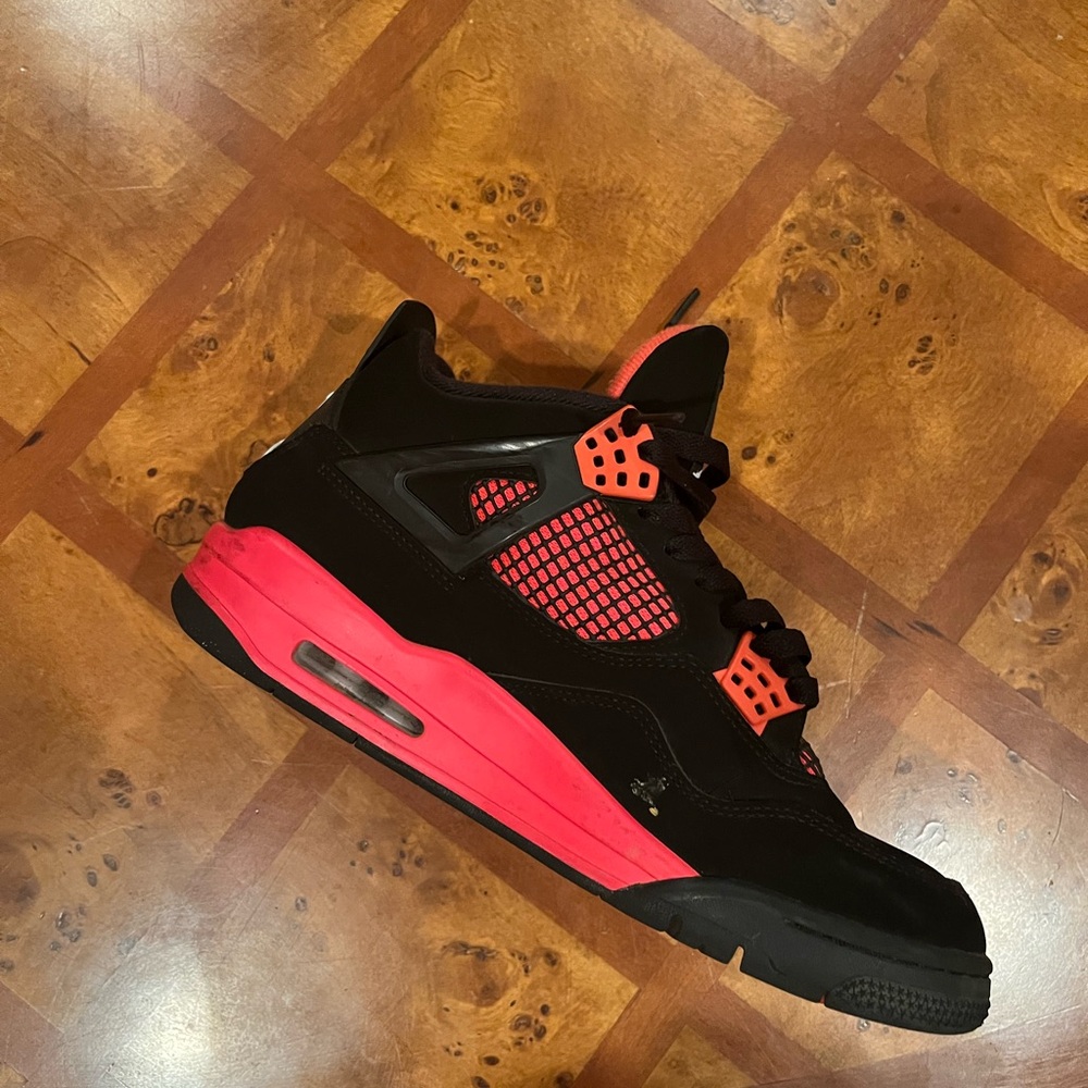 Jordan 4 red thunder